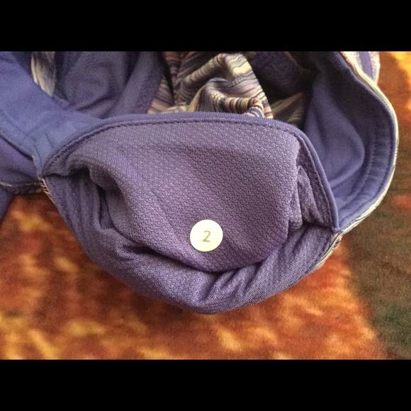 Lululemon Leggings Size 2 Purple - Picture 9 of 9